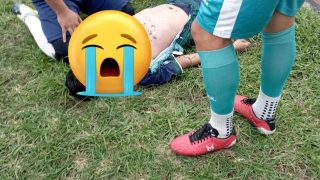 Viral Tersambar Petir Saat Bermain Bola